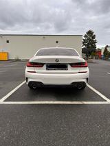 BMW 320d M Sport Automatik M Sport - BMW 320: Leder, Standheizung