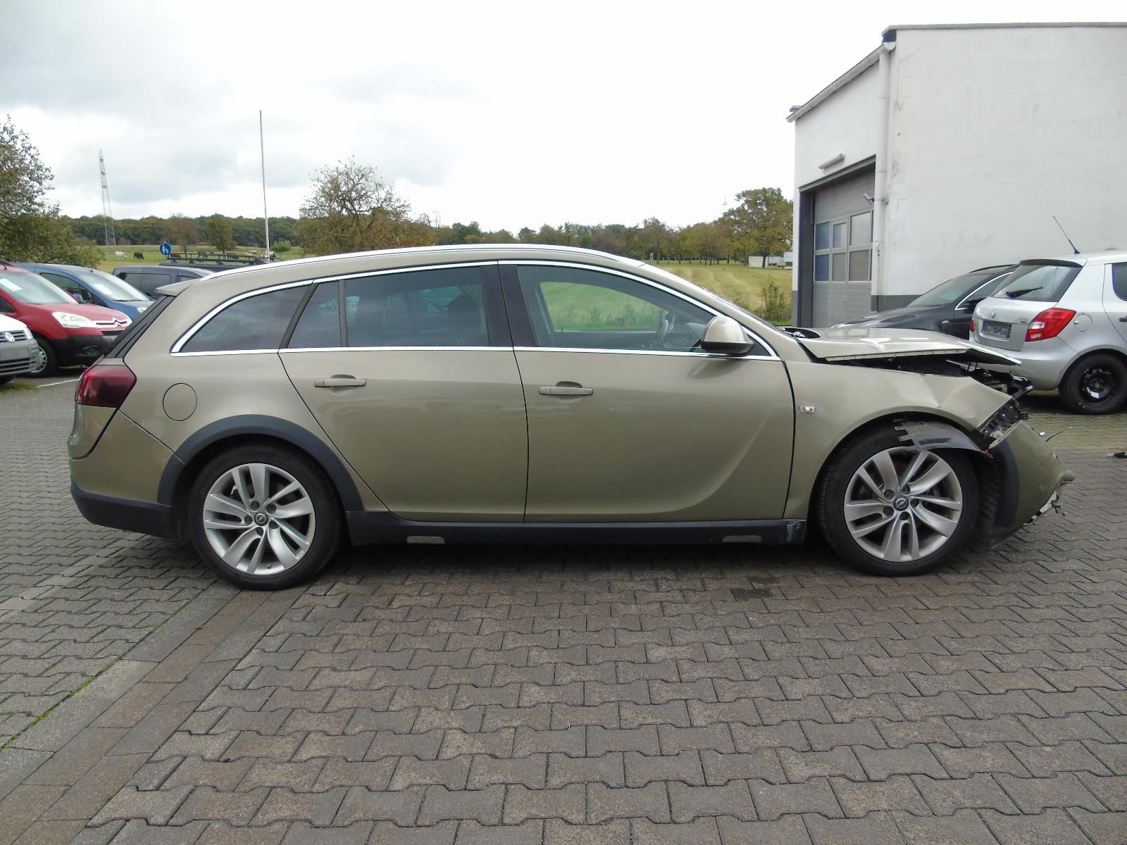 Opel Insignia 2015 — interior