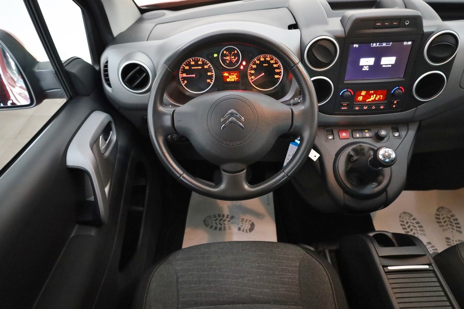 Fahrzeugabbildung Citroën Berlingo Kombi Shine SH,PDC,AppleCarPlay,SR+WR