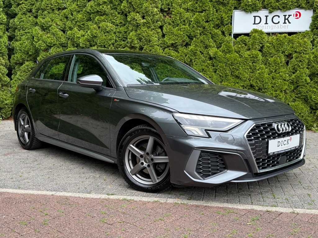 Fahrzeugabbildung Audi A3 35 TFSI S-tr. S-Line PANO+LED+ACC+SHZ+CARPLAY