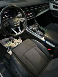 Audi Q8 - 9