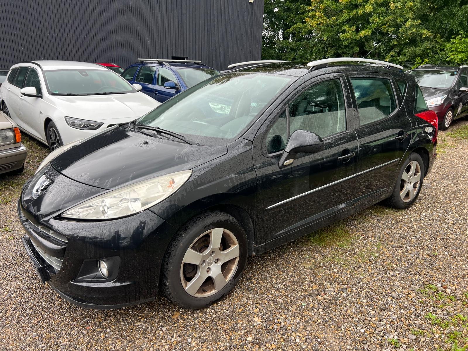 Peugeot 207 2012 — interior