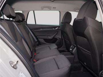 Skoda Octavia Combi Selection 2.0 TDI DSG AHK Kamera L