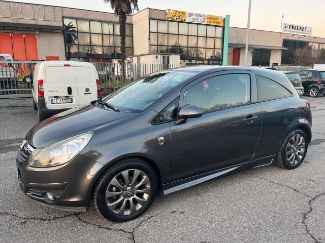 Opel Corsa 1.2 3 porte Sport