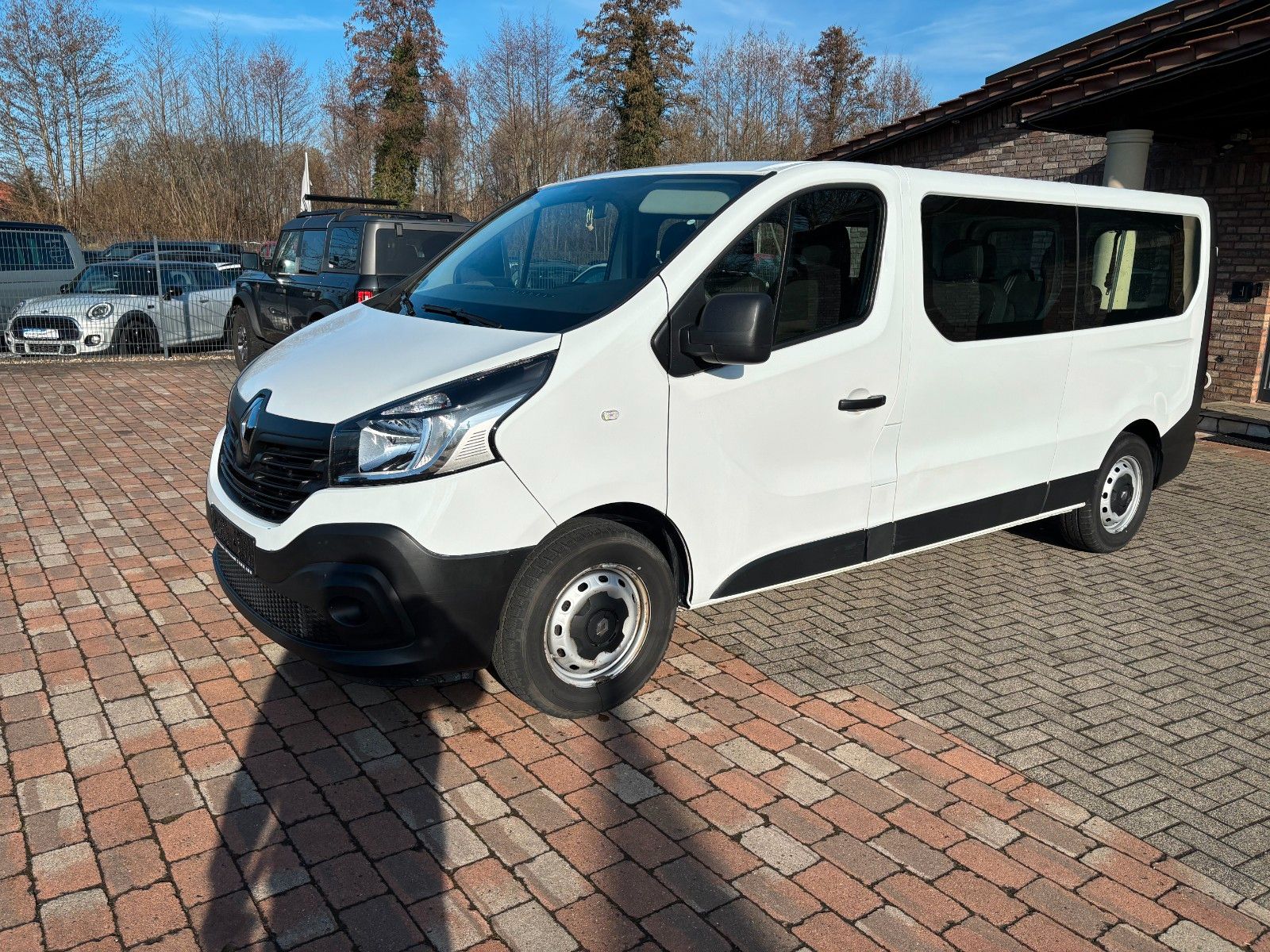 Renault Trafic - 1