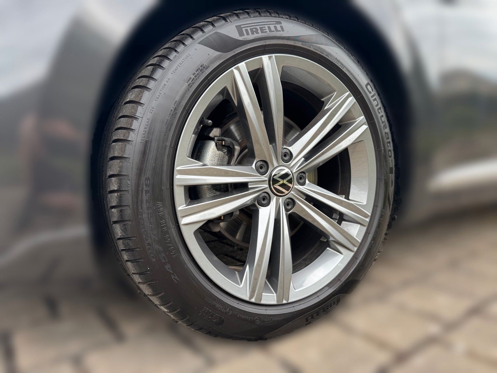 Fahrzeugabbildung Volkswagen Arteon Shooting Brake R-Line 2.0 TSI