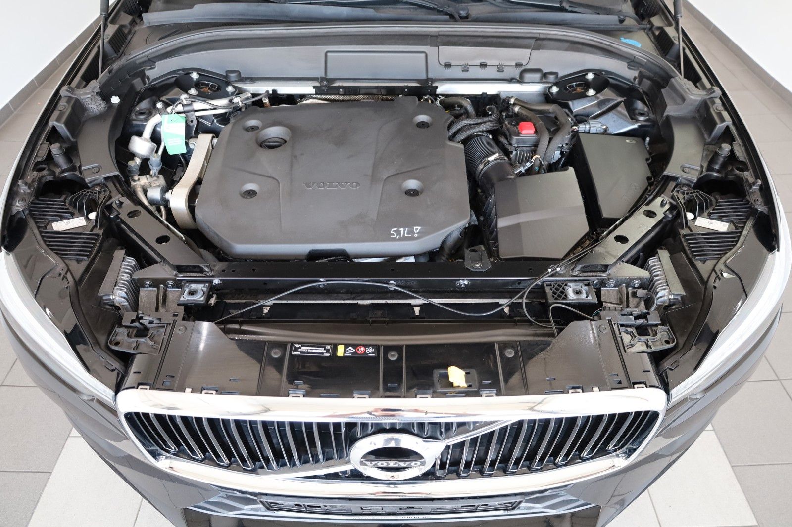 Fahrzeugabbildung Volvo XC60 Momentum Pro T.Leder,Navi,LED,Kamera,Apple