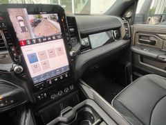 DODGE RAM 3500 Dually Crew Cab Limited 6.7TD HO
