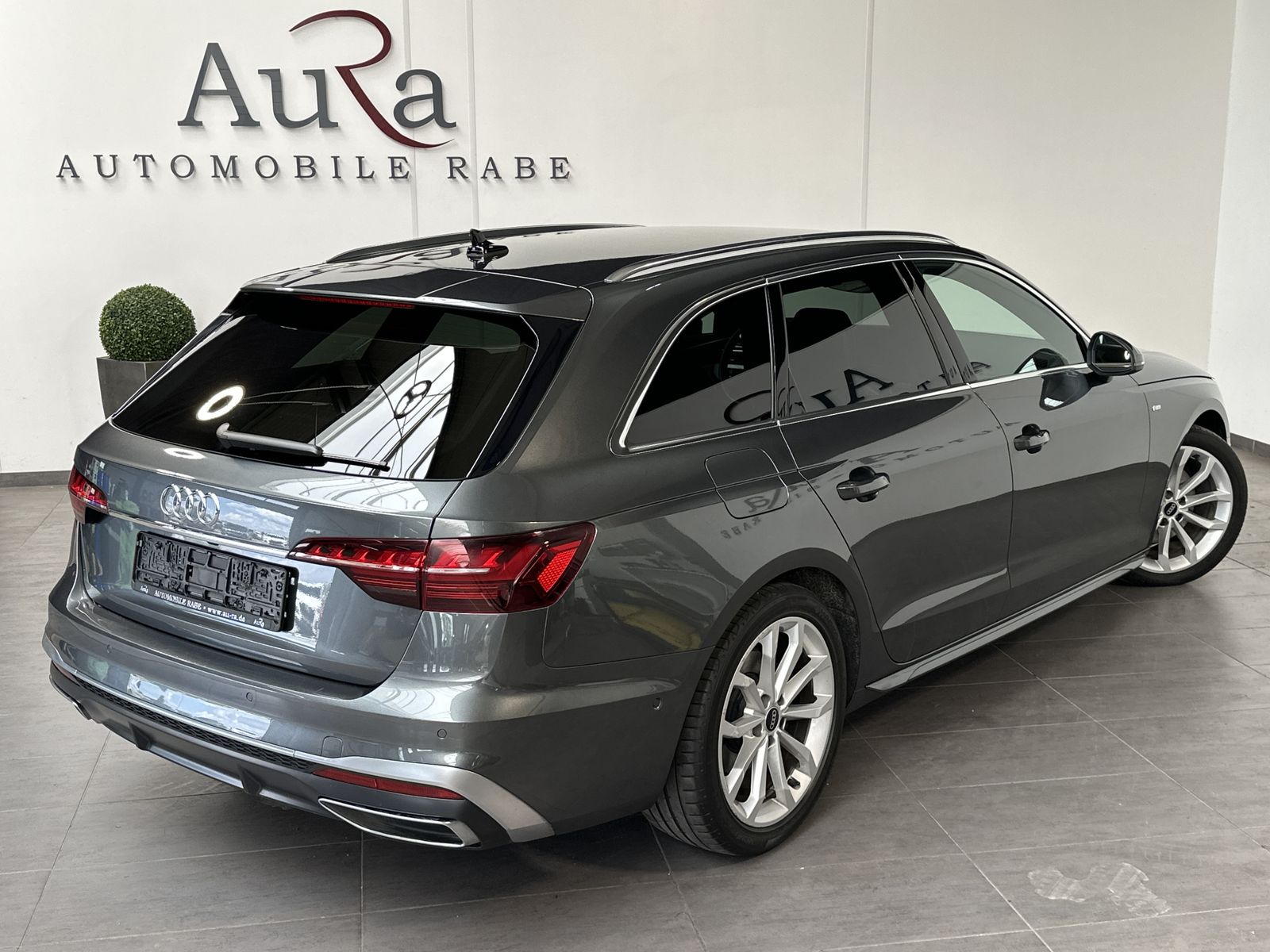 Fahrzeugabbildung Audi A4 Avant 40 TDI S-Line NAV+MATRIX+ACC+STHZG+18ZO