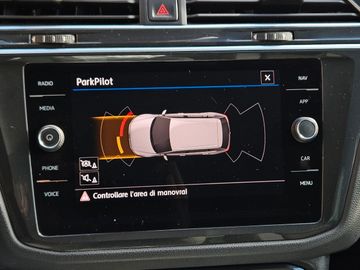 Volkswagen Tiguan - 11