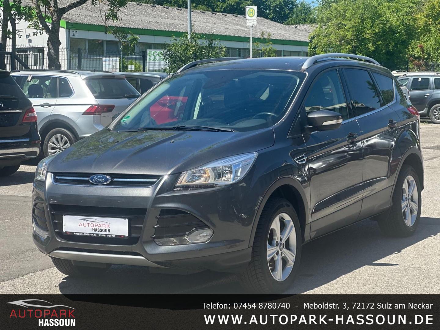 Ford Kuga Titanium TÜV 02/27 AHK Navi Klimaaut.