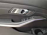 BMW 330e Touring xDrive Aut. M Sport Navi - weiße BMW 330