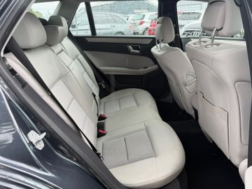 Mercedes E 250 - 12