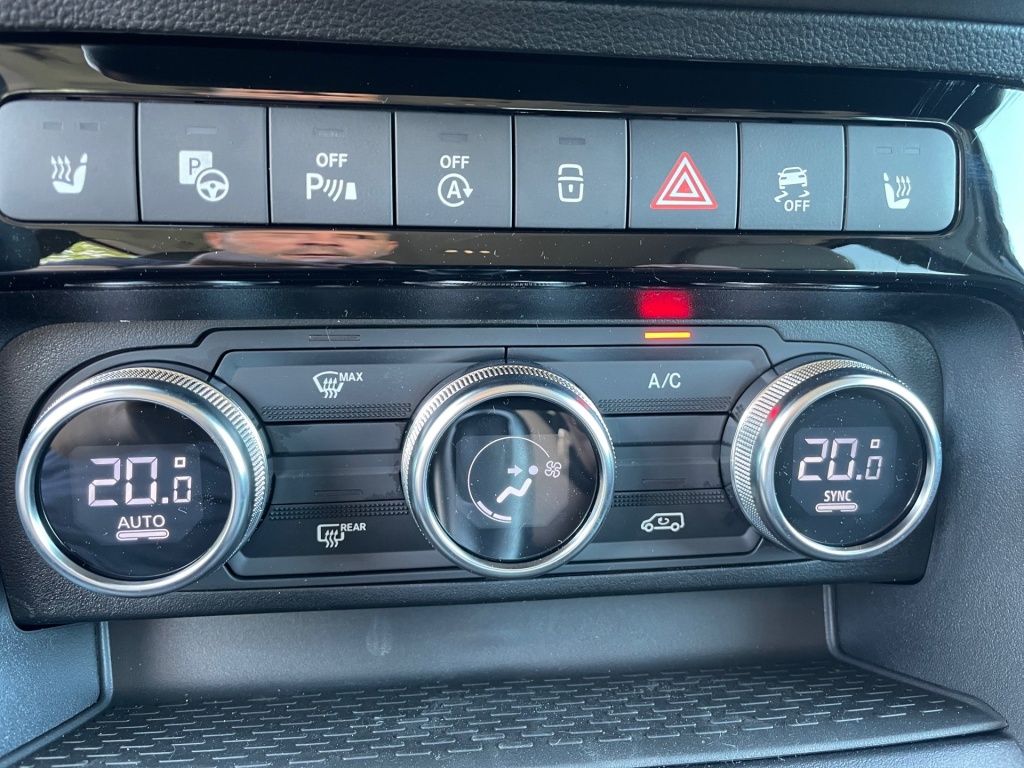 Fahrzeugabbildung Mercedes-Benz T 180 Edition Standard LED RFK Klima Sitzheizung