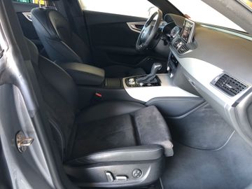 Audi A7 - 8