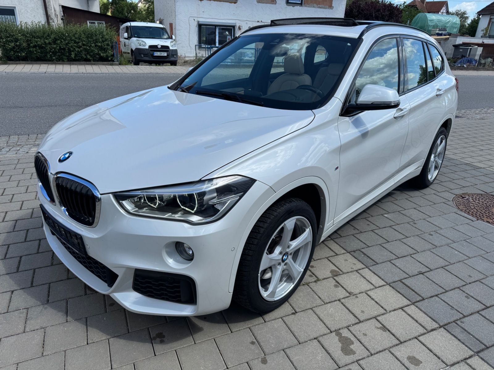 BMW X1 xDrive 25 d M Sport Leder Pano LED SHZ PDC