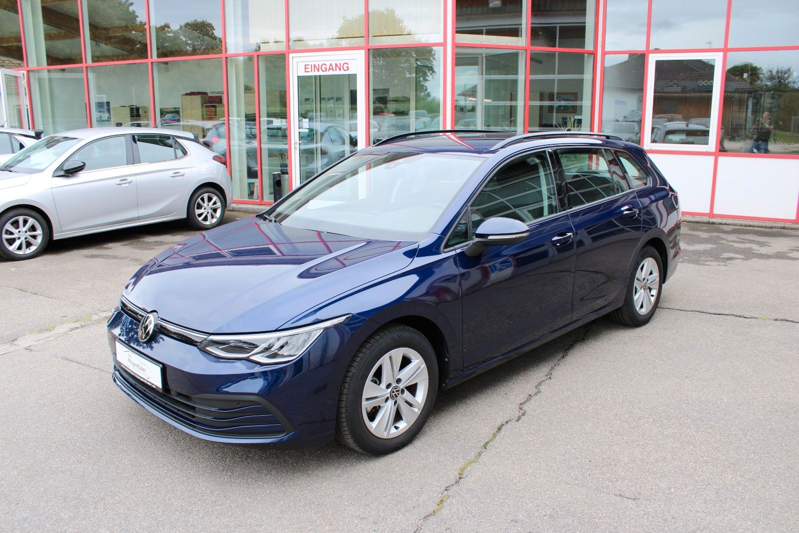 Volkswagen Golf  Variant 1.5 eTSI DSG Life, Travel Assist