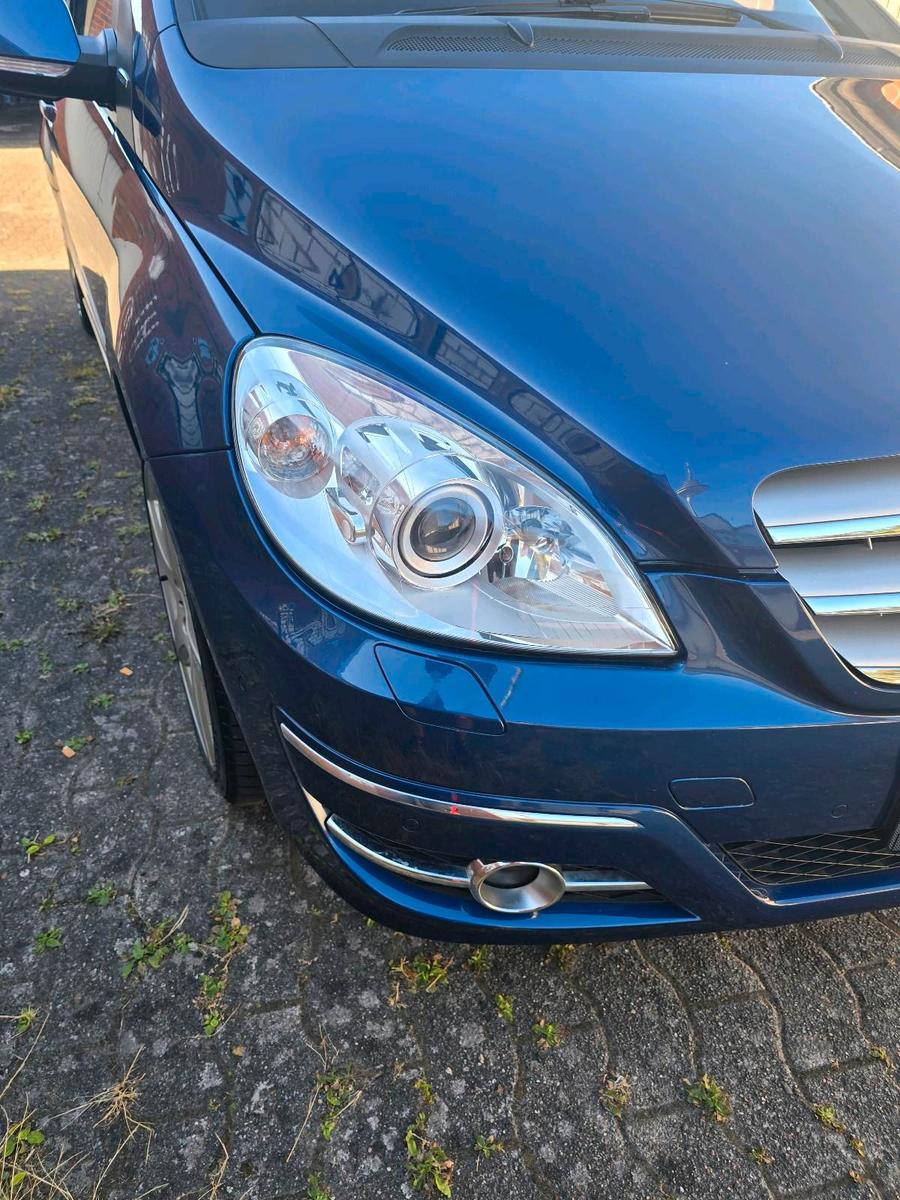 Mercedes-Benz B170 2009 — photo 14