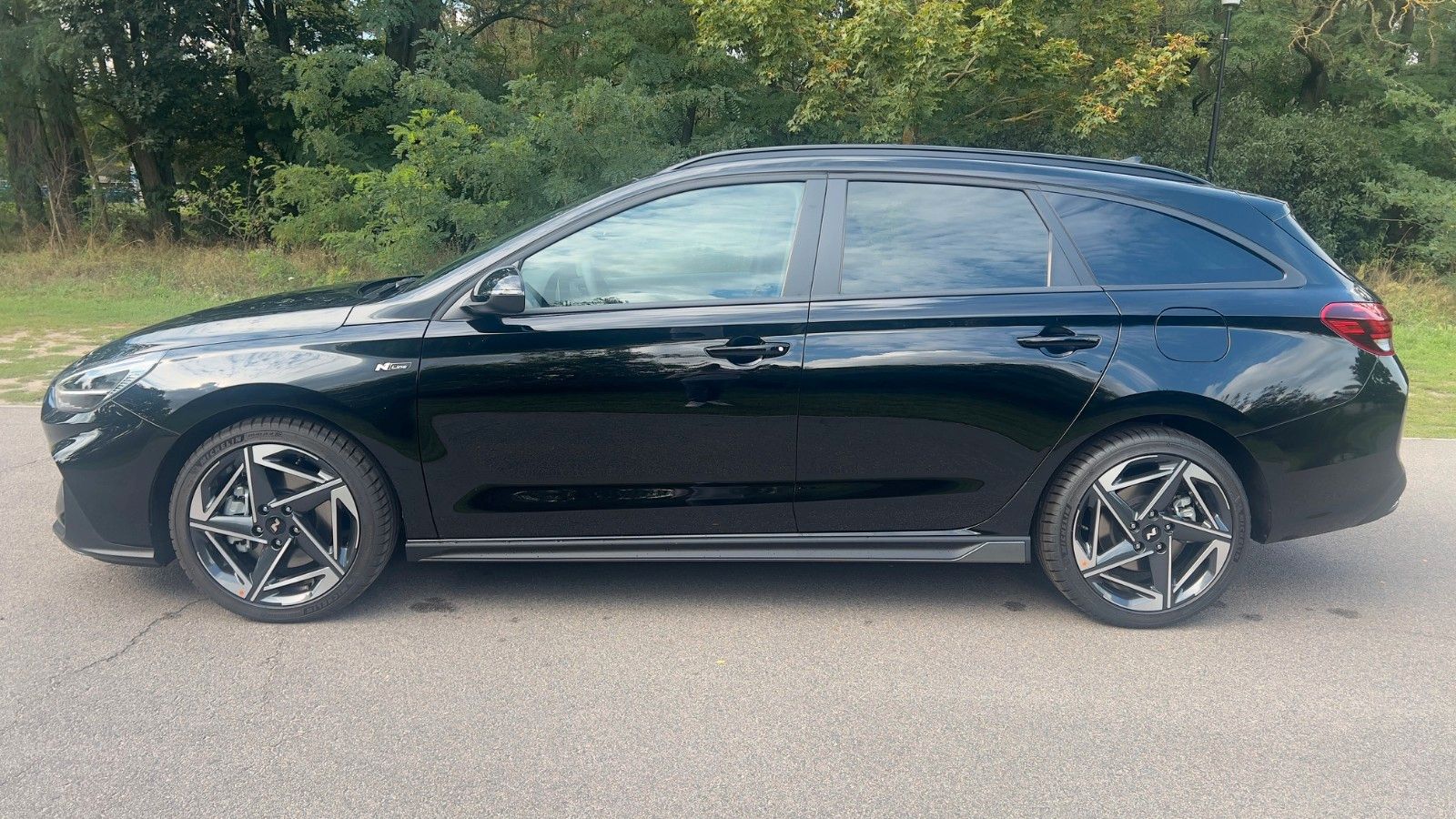 Fahrzeugabbildung Hyundai i30 1.5 T-GDI 48V N Line *Navi*Memory*ACC*LED*