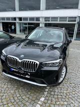 BMW X3 xDrive30i mit 245 PS in schwarz mit... - BMW X3 in Kiel