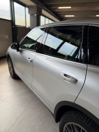 Porsche Cayenne - 12