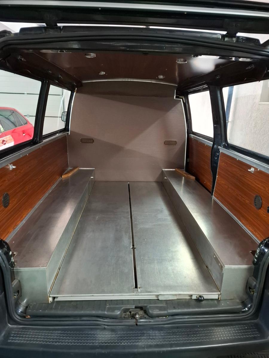 Volkswagen T4 Bestattungswagen auf Kombi Basis