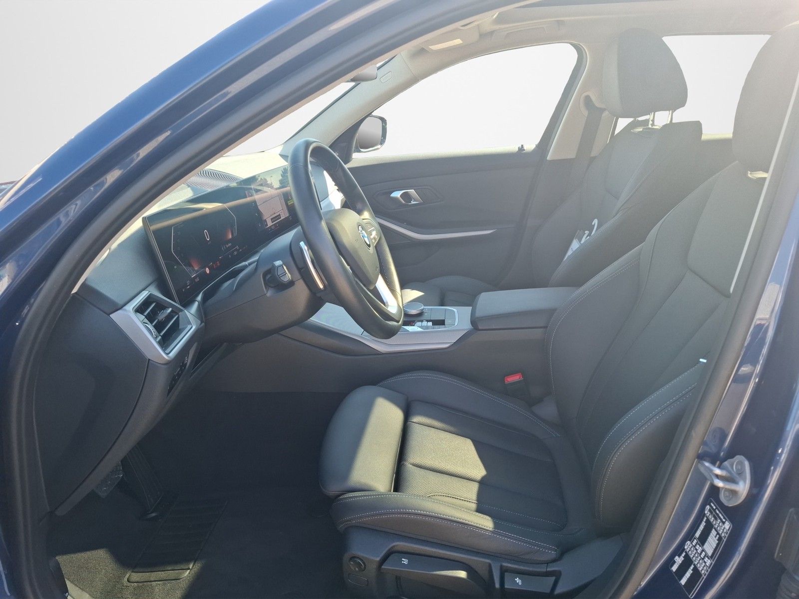 BMW 318 d Touring Mild-Hybrid AUTOMATIK / HEAD-UP / - Image 9