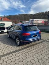Volkswagen Touareg 3.0 V6 TDI 262 PS R-line neue Steuerkete - blaue Volkswagen Touareg