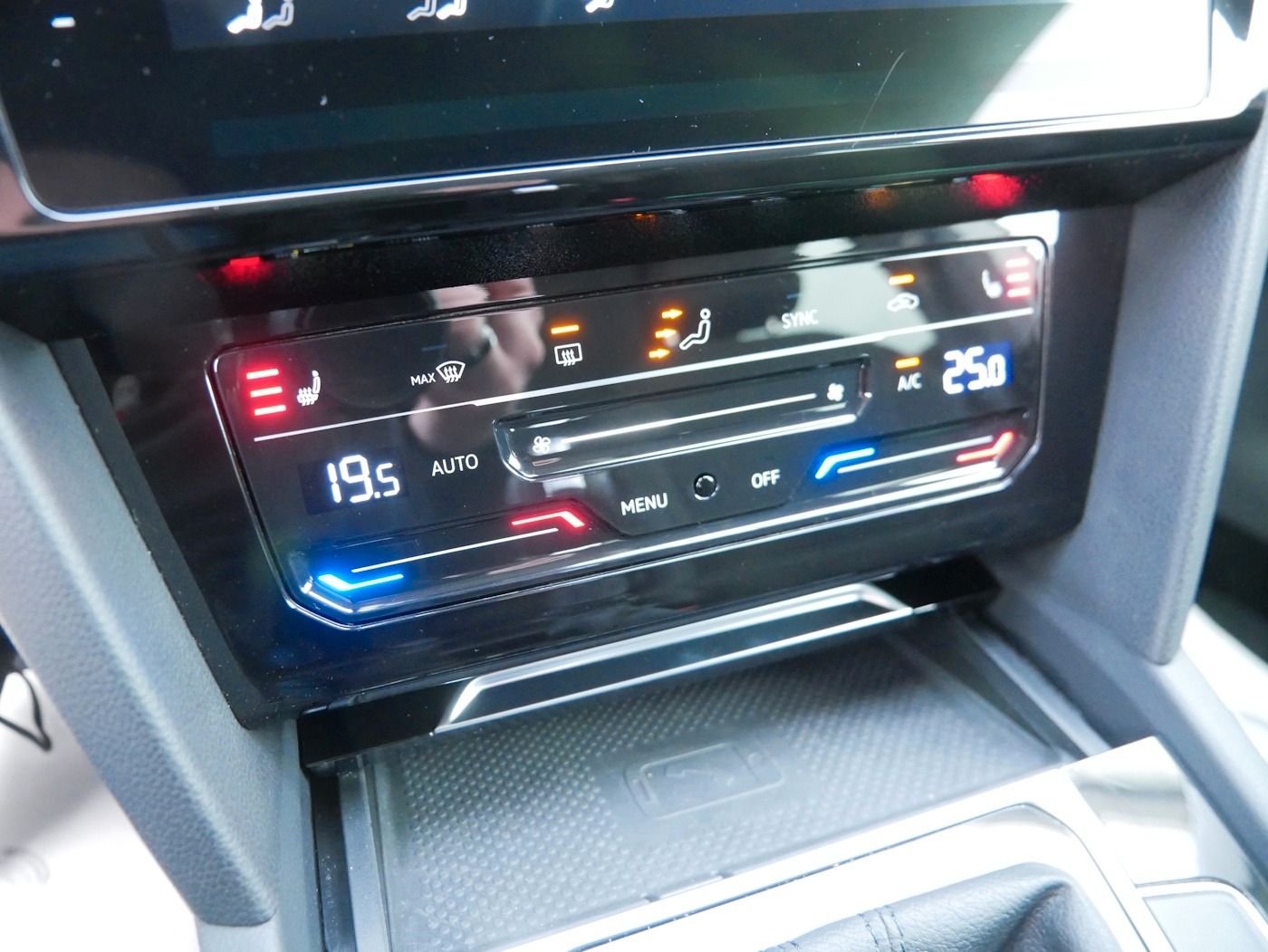 Fahrzeugabbildung Volkswagen Arteon SB 2.0 Elegance NEU60T DSG AHK Matrix KAM