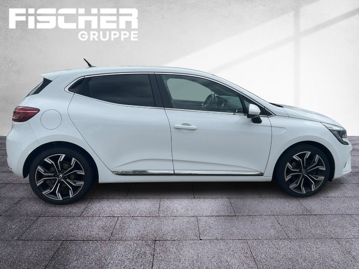 Fahrzeugabbildung Renault Clio TCe 140 Intens Navi Kamera SHZ - mit KI generiert/bearbeitet