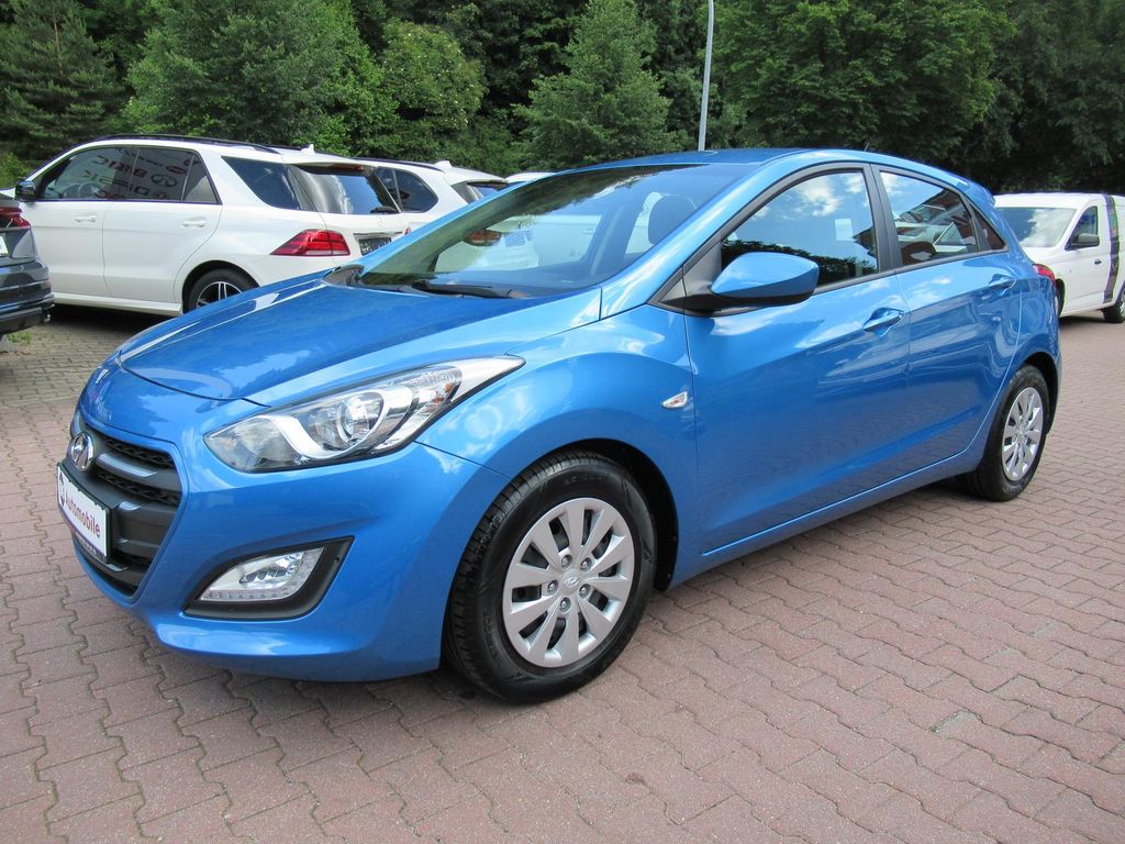 HYUNDAI i30