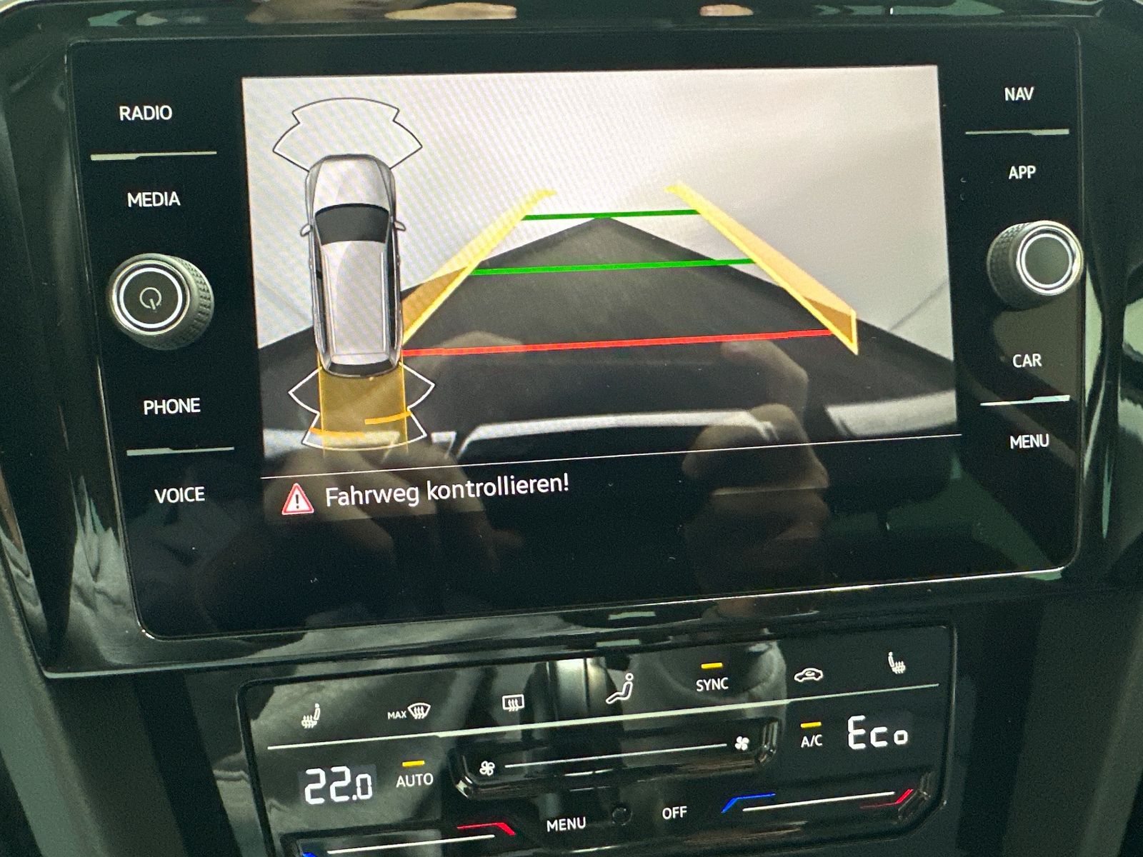 Fahrzeugabbildung Volkswagen Passat Variant GTE NAV+LED+ACC+AHK+17ZOLL+KAMERA