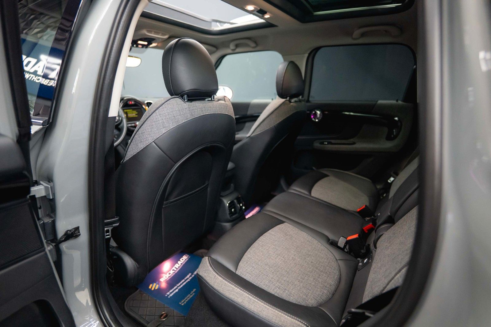 Fahrzeugabbildung MINI COOPER SE Countryman All4 | Pano | ACC | Plug-In
