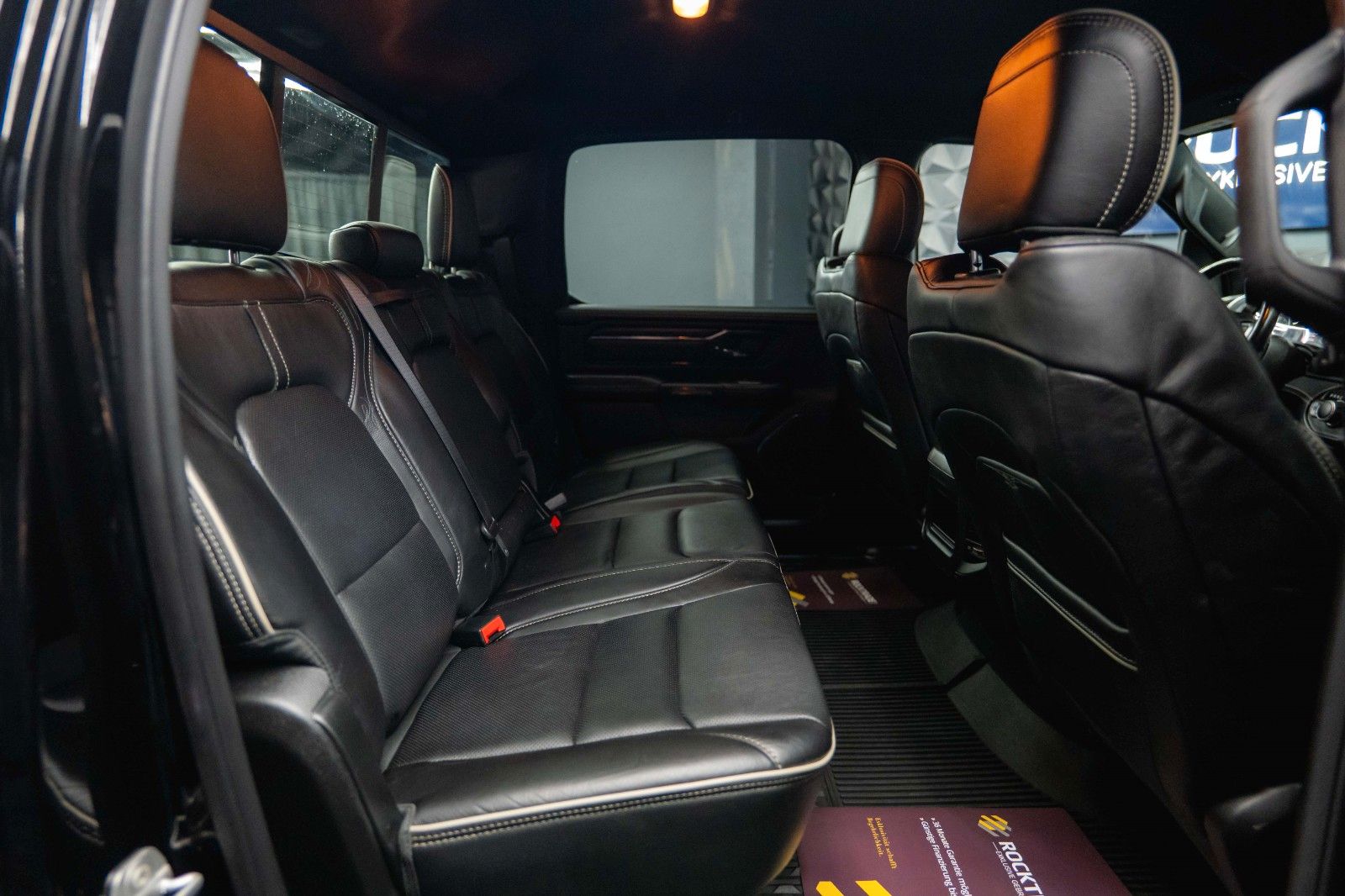 Fahrzeugabbildung Dodge RAM 5.7 V8 HEMI 4x4 BLACK EDITION Longbed 19%