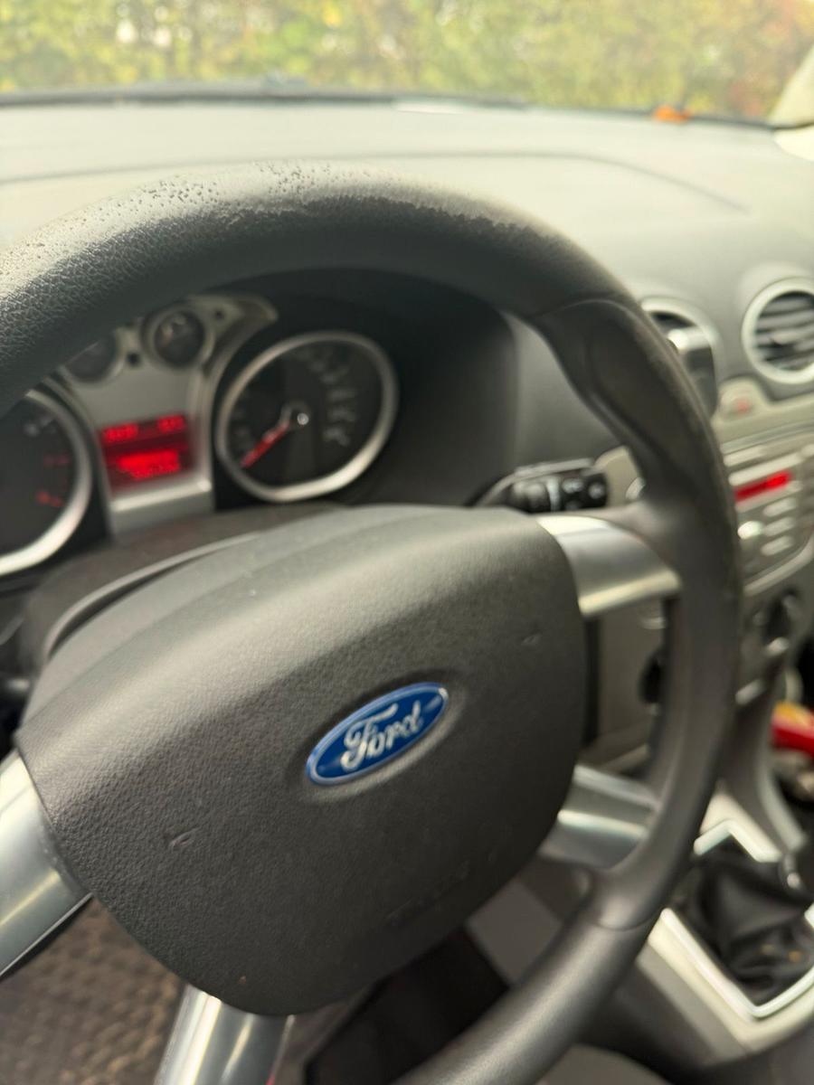 Ford Focus 2009 — photo 6