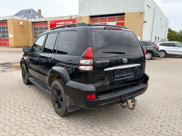 Toyota Land Cruiser - 4