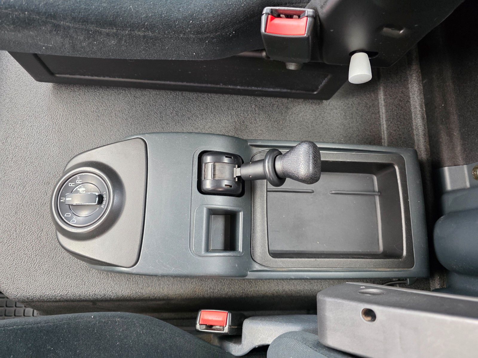 Fahrzeugabbildung MAN TGL 12.250 BL Glasreff Palfinger PK 9002EH Funk