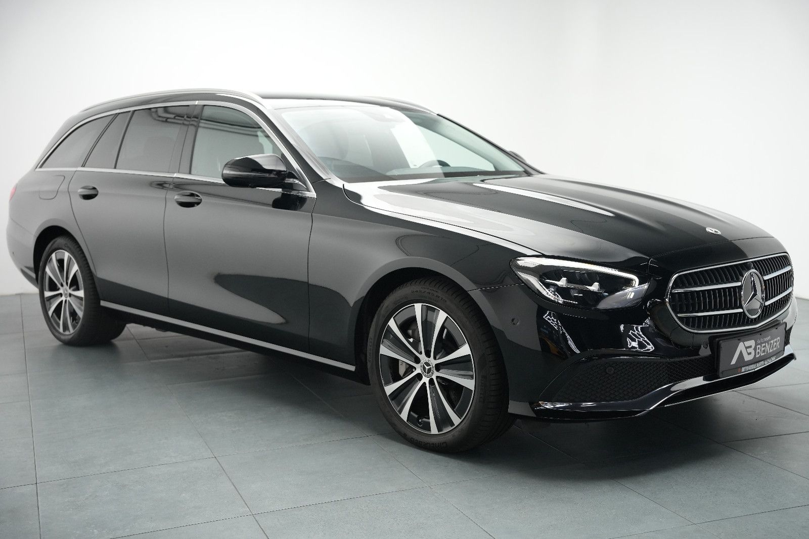 Fahrzeugabbildung Mercedes-Benz E 300 de/Plug-in/Leder/Ambiente/LED/360°Cam/SHZ/