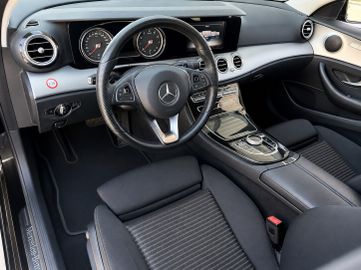 Mercedes E 200 - 9