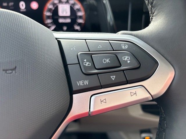 Fahrzeugabbildung Volkswagen Multivan 2.0TDI Edition LR+NAVI+AZV+7-SITZER+LAN