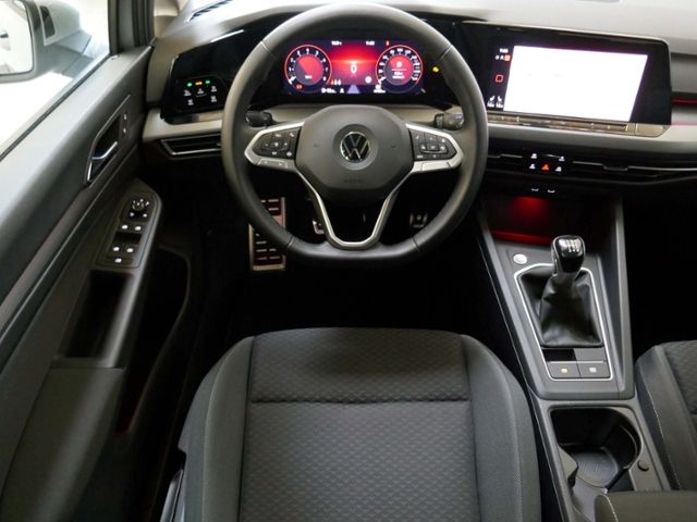 Fahrzeugabbildung Volkswagen Golf VIII "ACTIVE" 1.5 TSI | LED ACC Navi