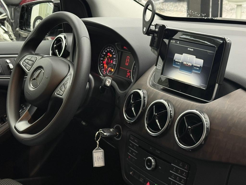 Mercedes-Benz B 220 CGI 4Matic, Navi, 7G-Tronic, AHK, Klima