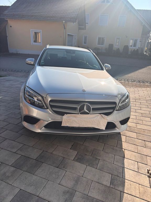 Image of Mercedes-Benz C 220