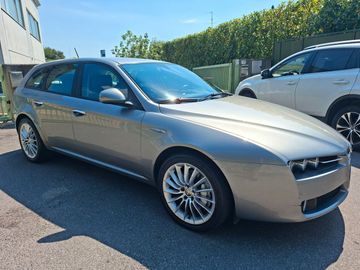 Alfa-Romeo 159 - 3
