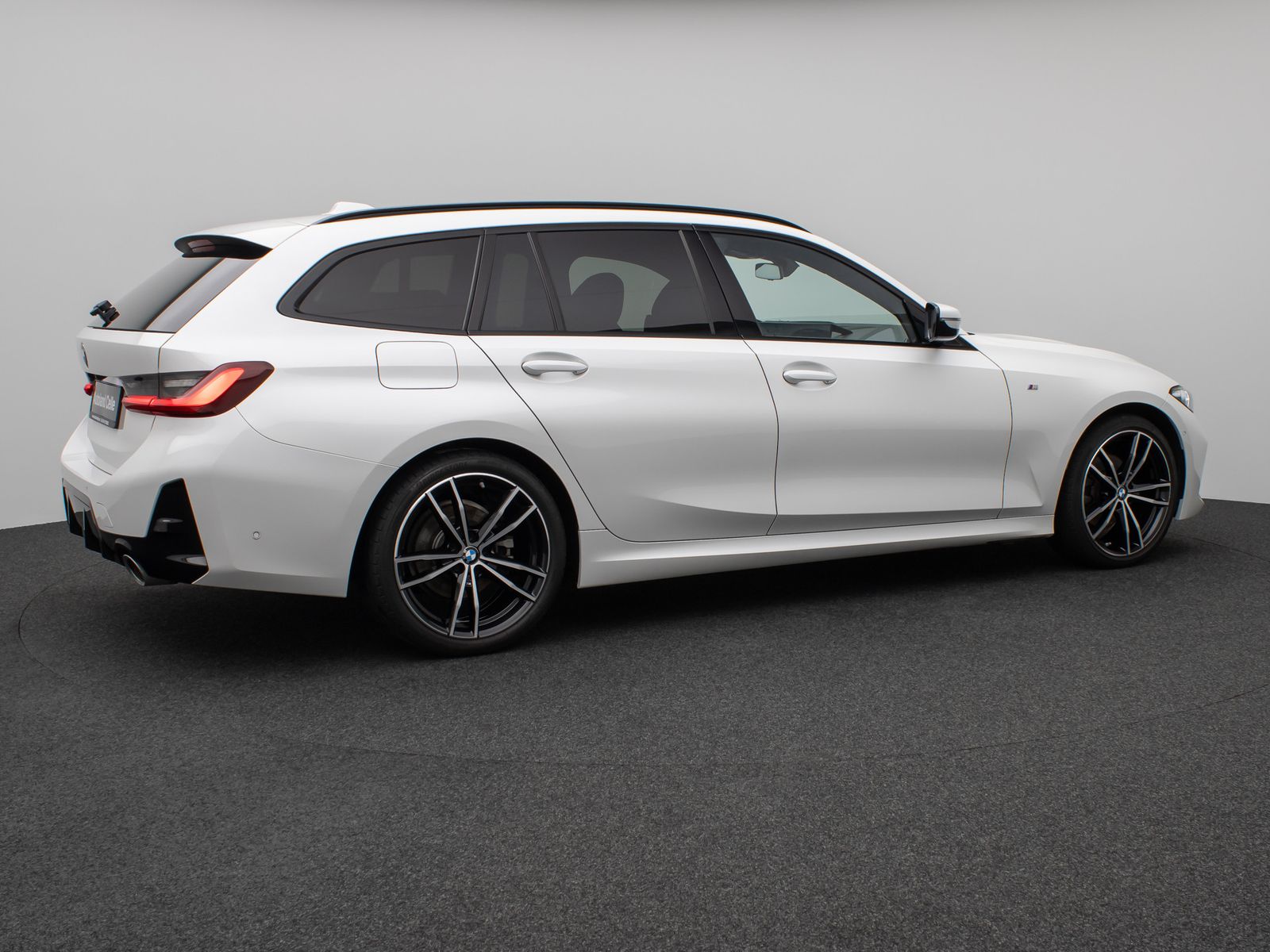 Fahrzeugabbildung BMW 320d  xD M Sport Kamera HUD DAB H/K Alarm 19Zoll