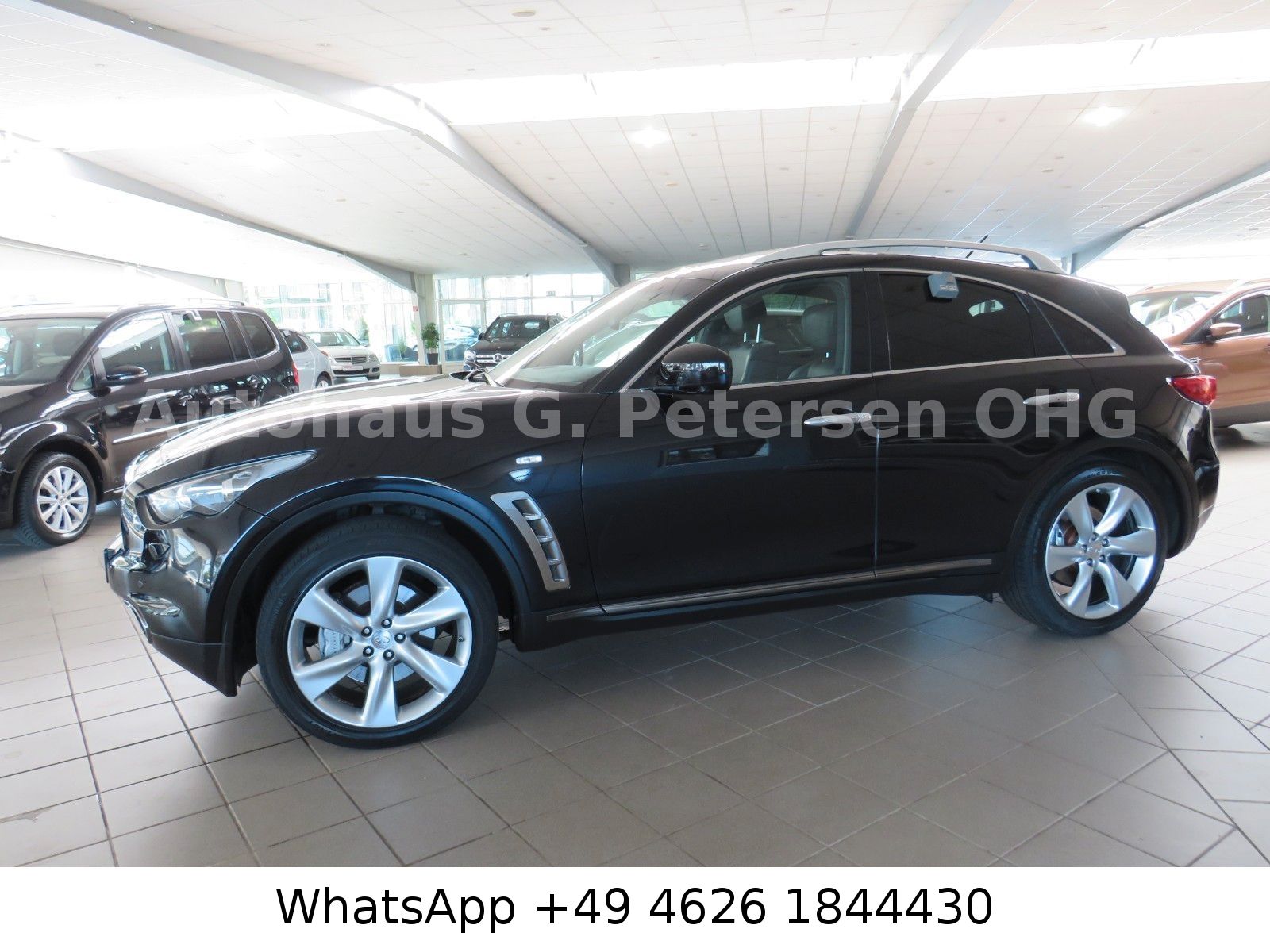 Fahrzeugabbildung Infiniti FX FX30d/*Leder*Xenon*Sitzbelü*Spurhalte*LM 21*