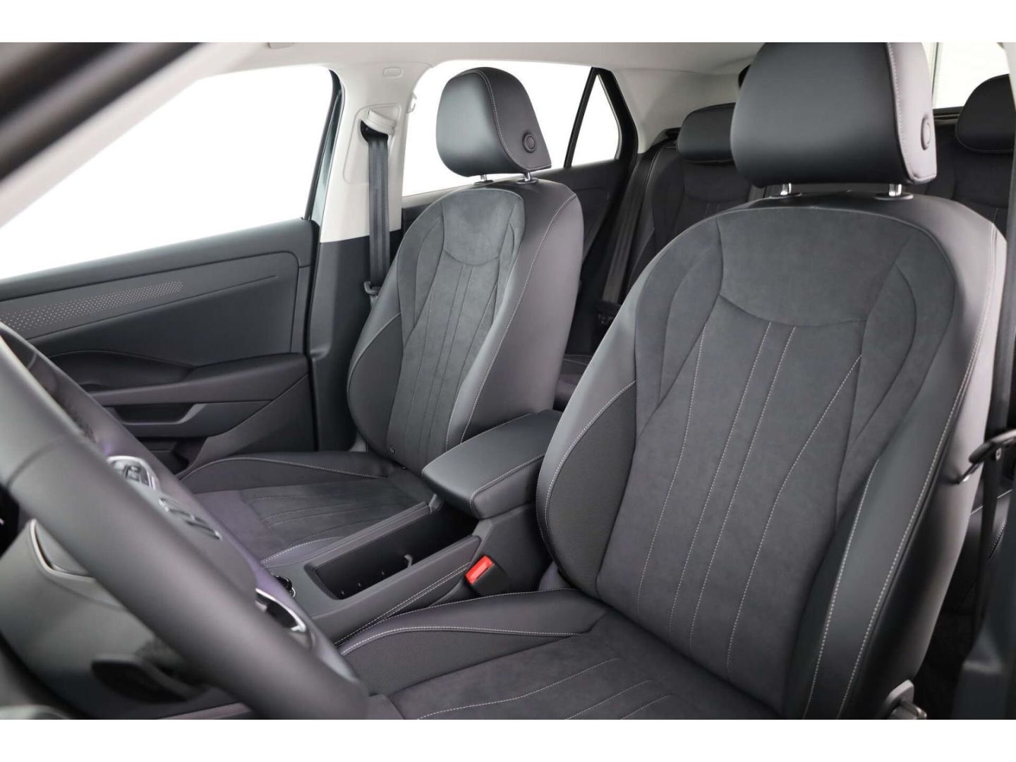 Volkswagen T-Roc - Bild 11