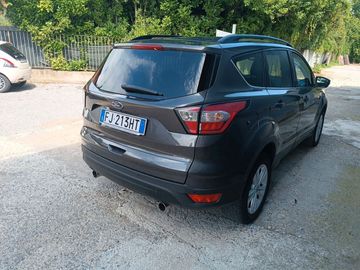 Ford Kuga - 3