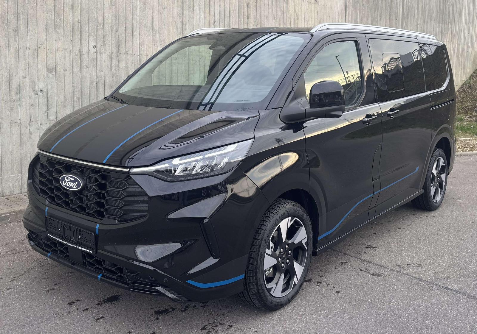 Ford Tourneo Custom 320 L1H1 VA Autm. Sport
