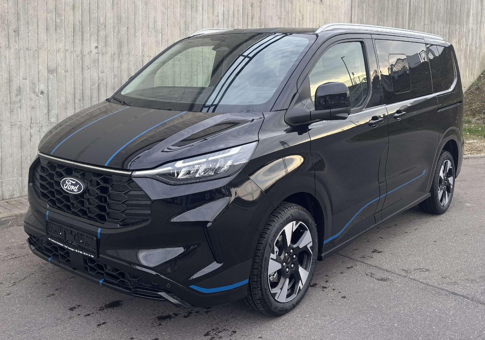 Ford Tourneo Custom 320 L1H1 VA Autm. Sport